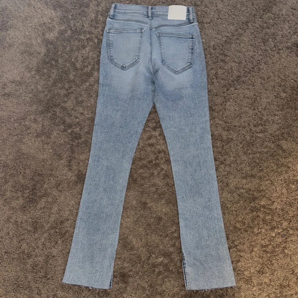 Express Women's Skyscraper Mid Rise Light Blue Jeans Size 4 - Picture 5 of 6